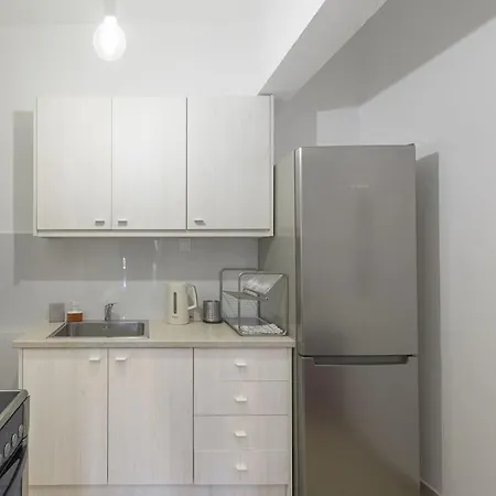Sunny Luxury 50 Sm With Balcony View 4th Floor Apartment *